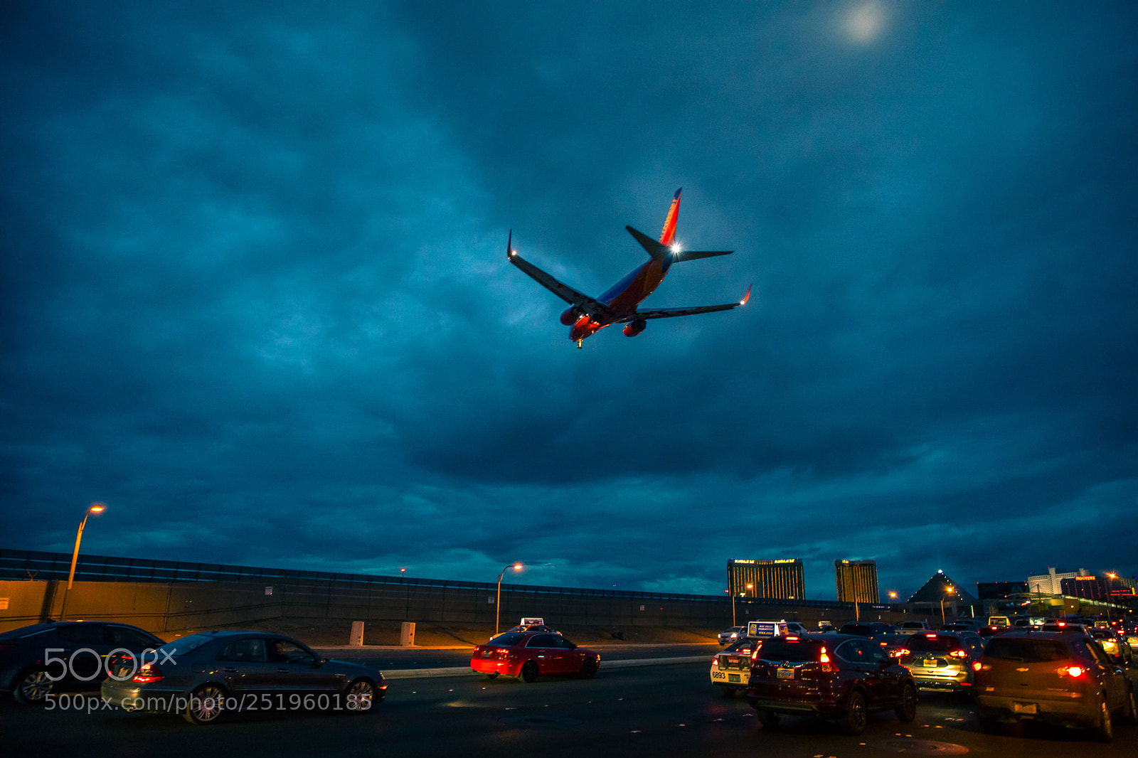Canon EOS 5D Mark IV sample photo. Airplanes photography