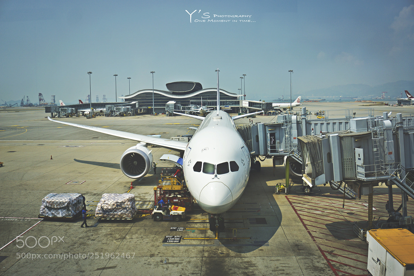 Sony a6000 sample photo. Airport. 机场。 photography