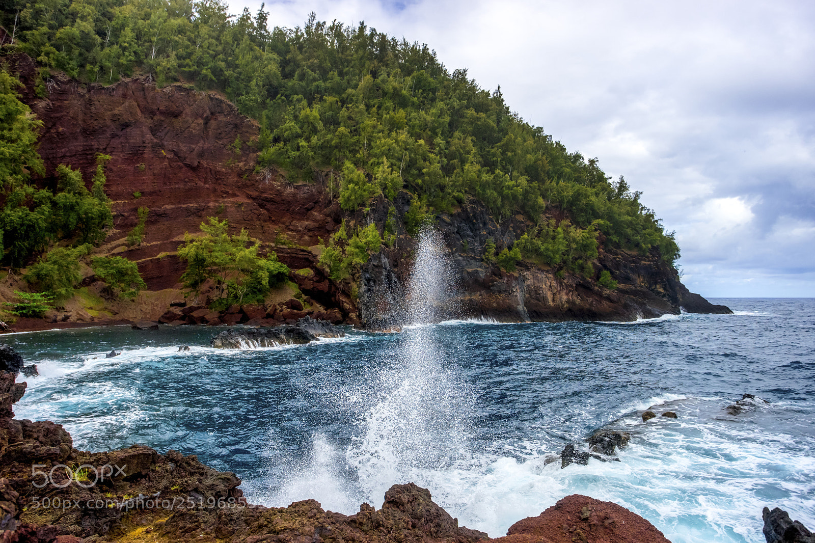 Sony a7 sample photo. Crashing on the red photography