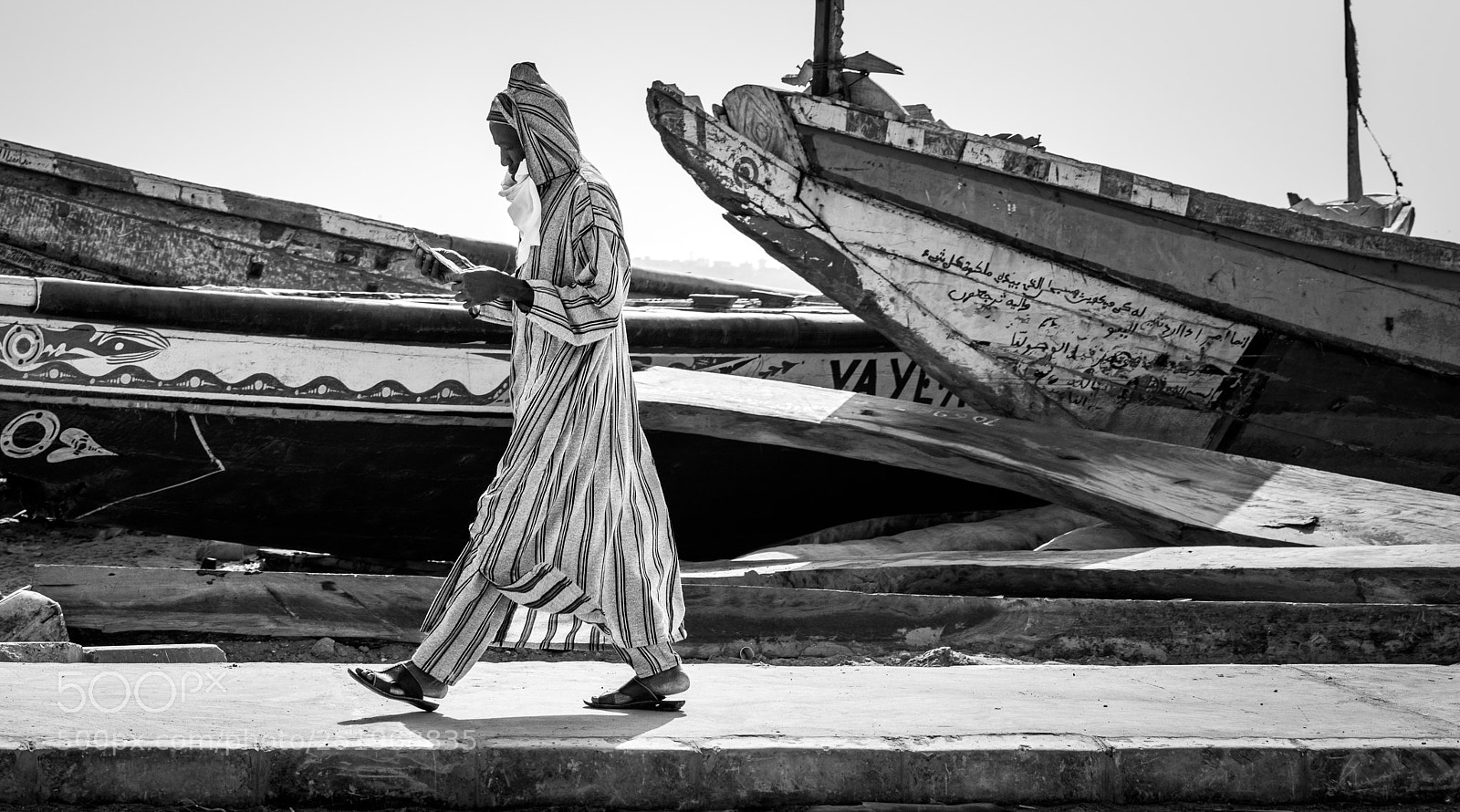 Nikon D800 sample photo. Reading between the boats photography