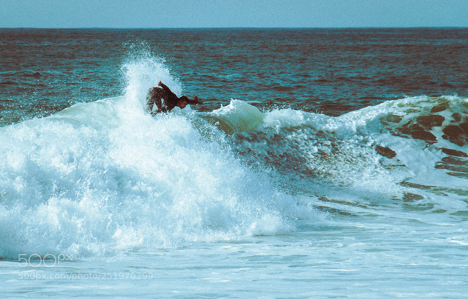 Canon EOS 500D (EOS Rebel T1i / EOS Kiss X3) sample photo. Surf photography
