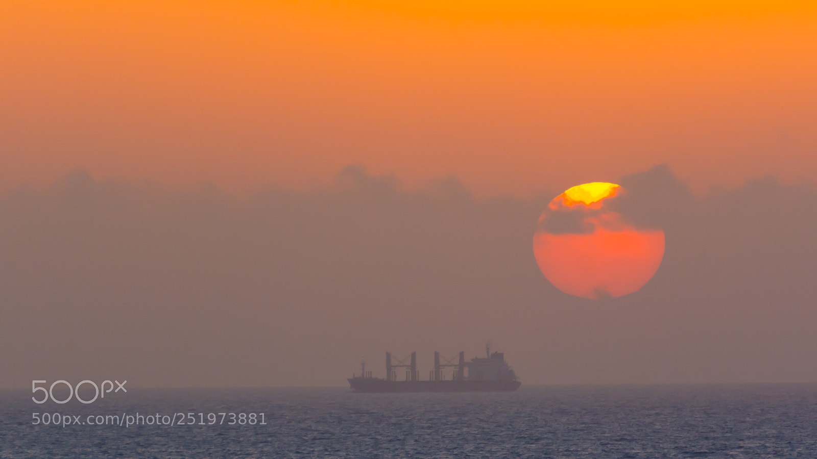 Nikon D7100 sample photo. Freighter at dawn photography