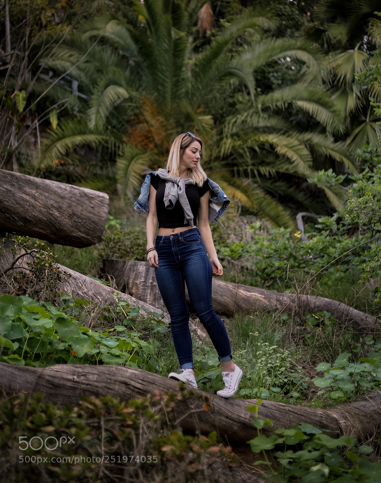 Canon EOS 5D Mark IV sample photo. Embrace //  photography
