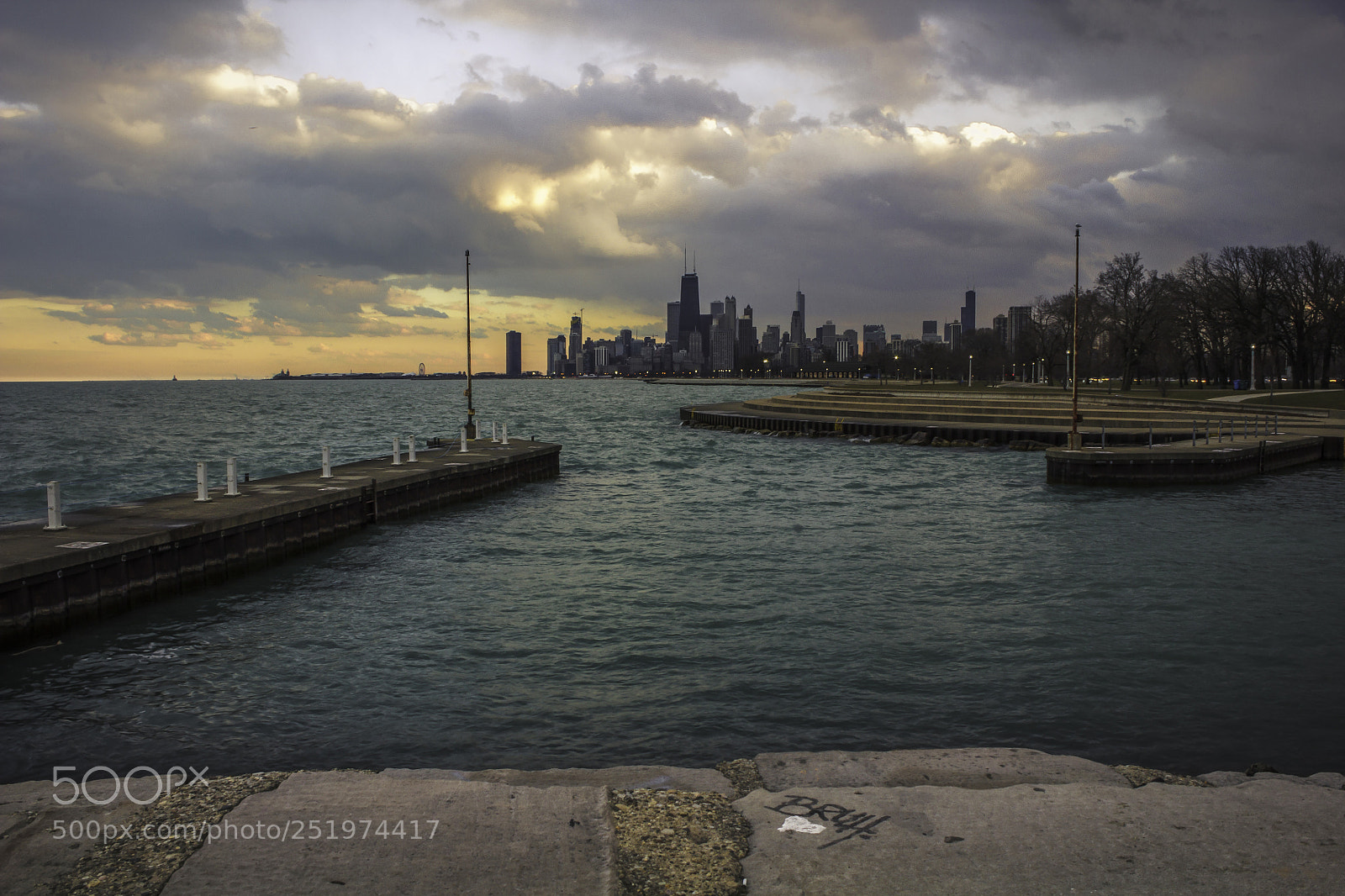 Canon EOS 1200D (EOS Rebel T5 / EOS Kiss X70 / EOS Hi) sample photo. Early chicago spring sunset photography