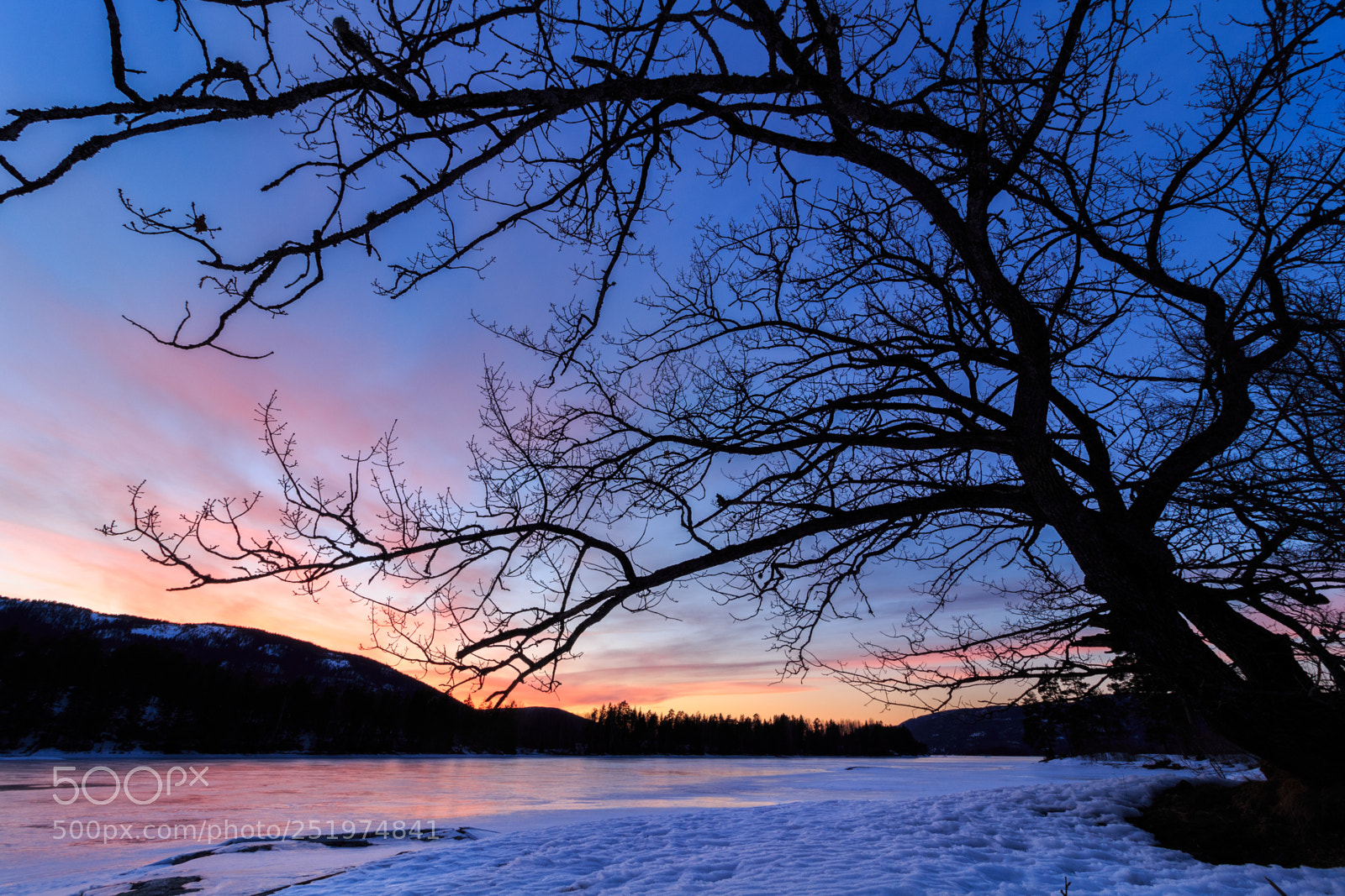 Canon EOS 700D (EOS Rebel T5i / EOS Kiss X7i) sample photo. Frozen lake photography