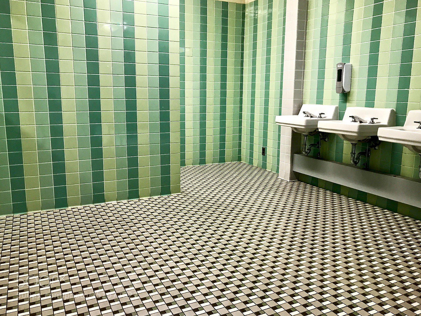Apple iPhone 7 sample photo. Restroom photography