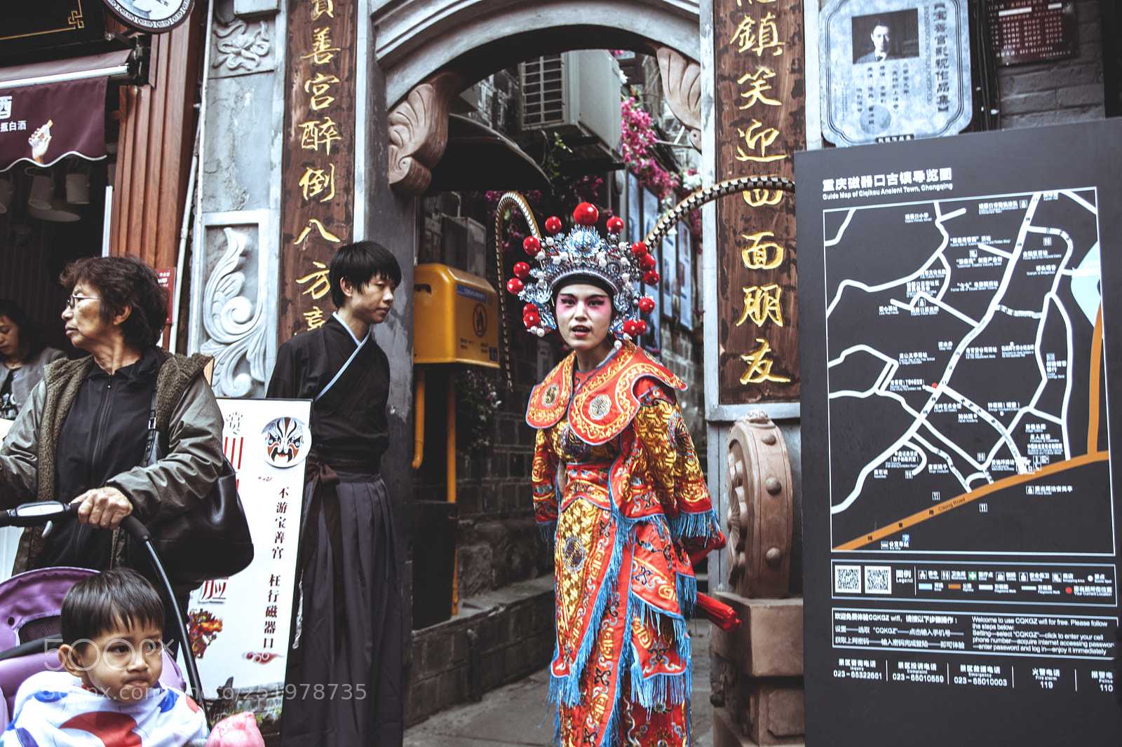 Canon EOS 5D Mark II sample photo. 客官，看川剧否？ photography