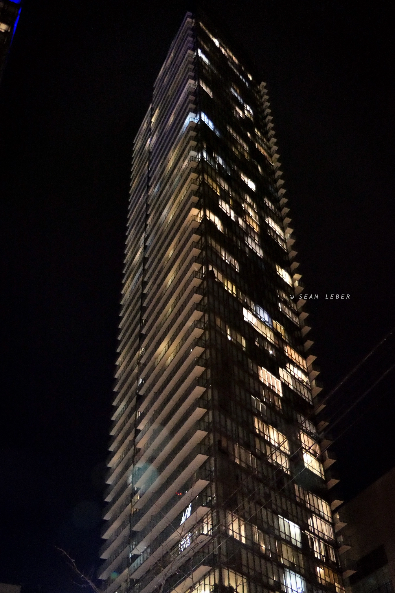 Panasonic Lumix DMC-FZ2500 (Lumix DMC-FZ2000) sample photo. Tower photography