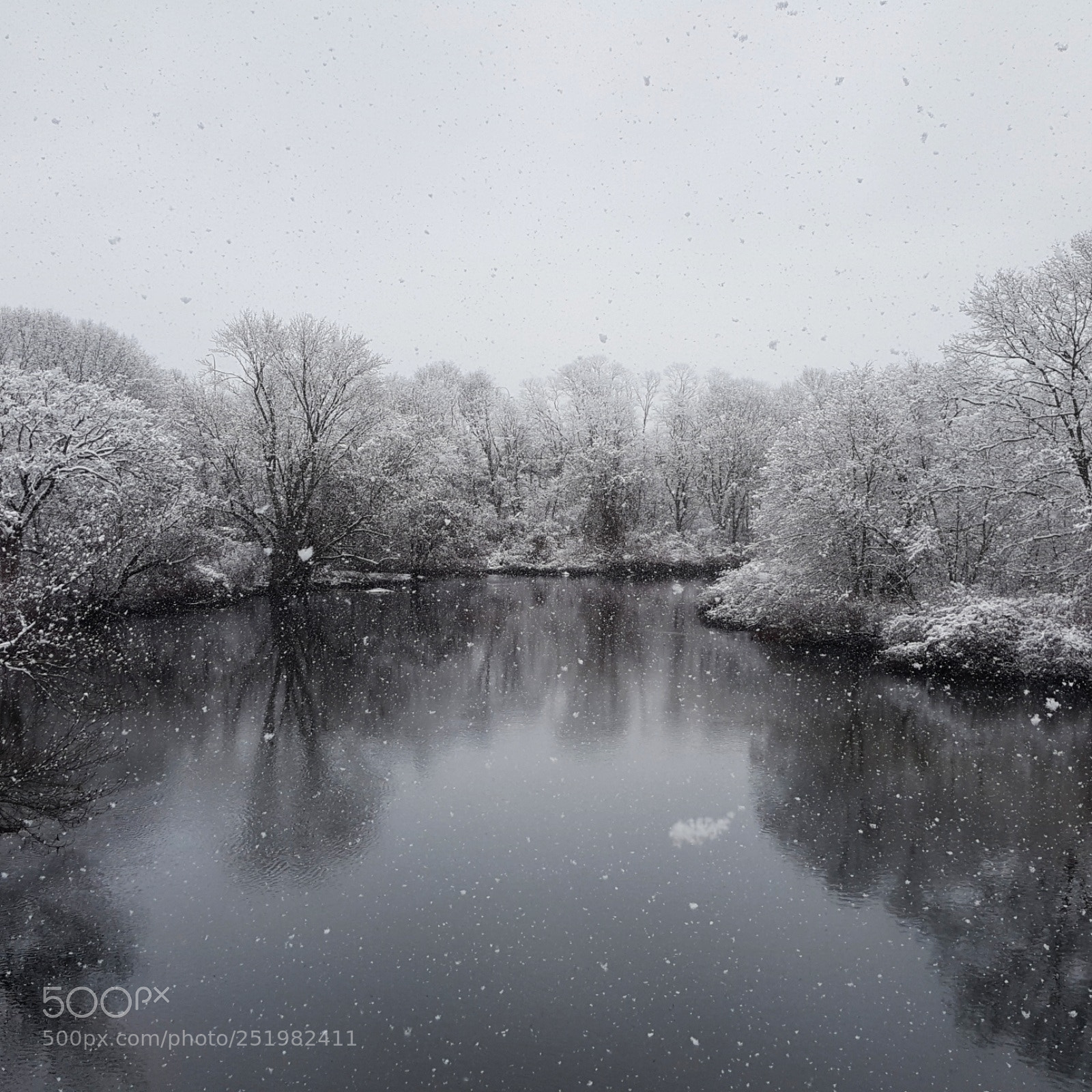 Samsung Galaxy S6 sample photo. Snow at the river photography