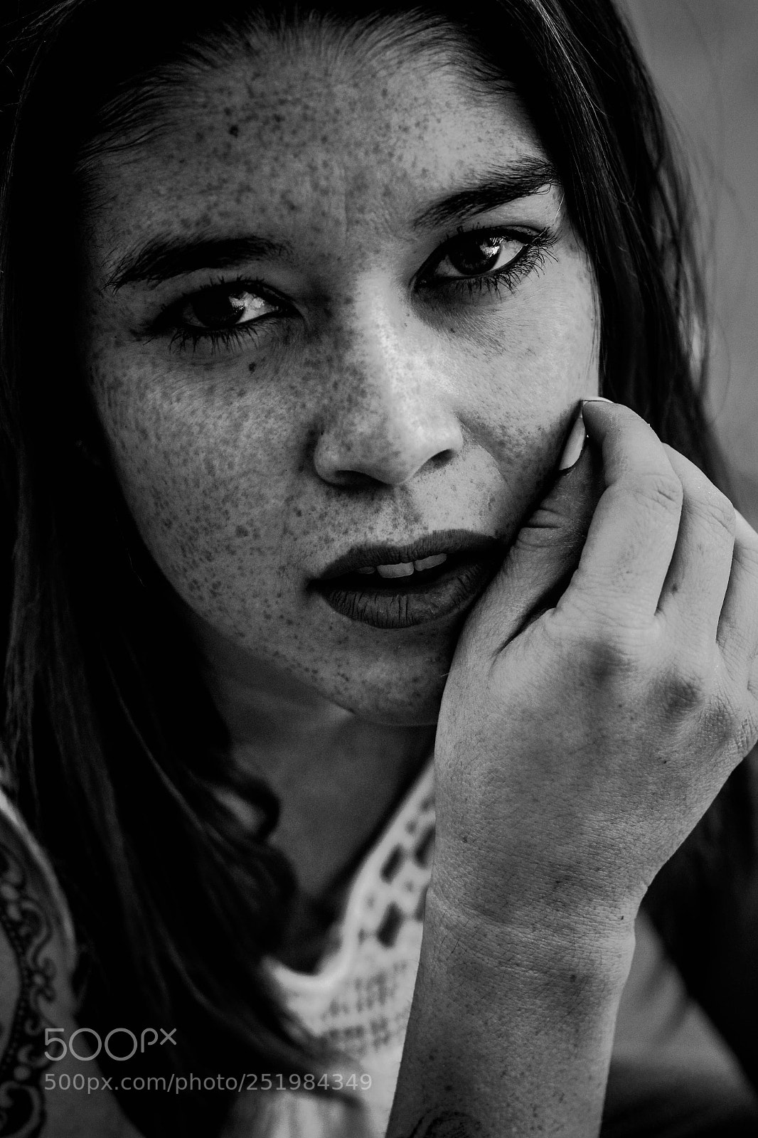 Canon EOS 1200D (EOS Rebel T5 / EOS Kiss X70 / EOS Hi) sample photo. Freckles photography