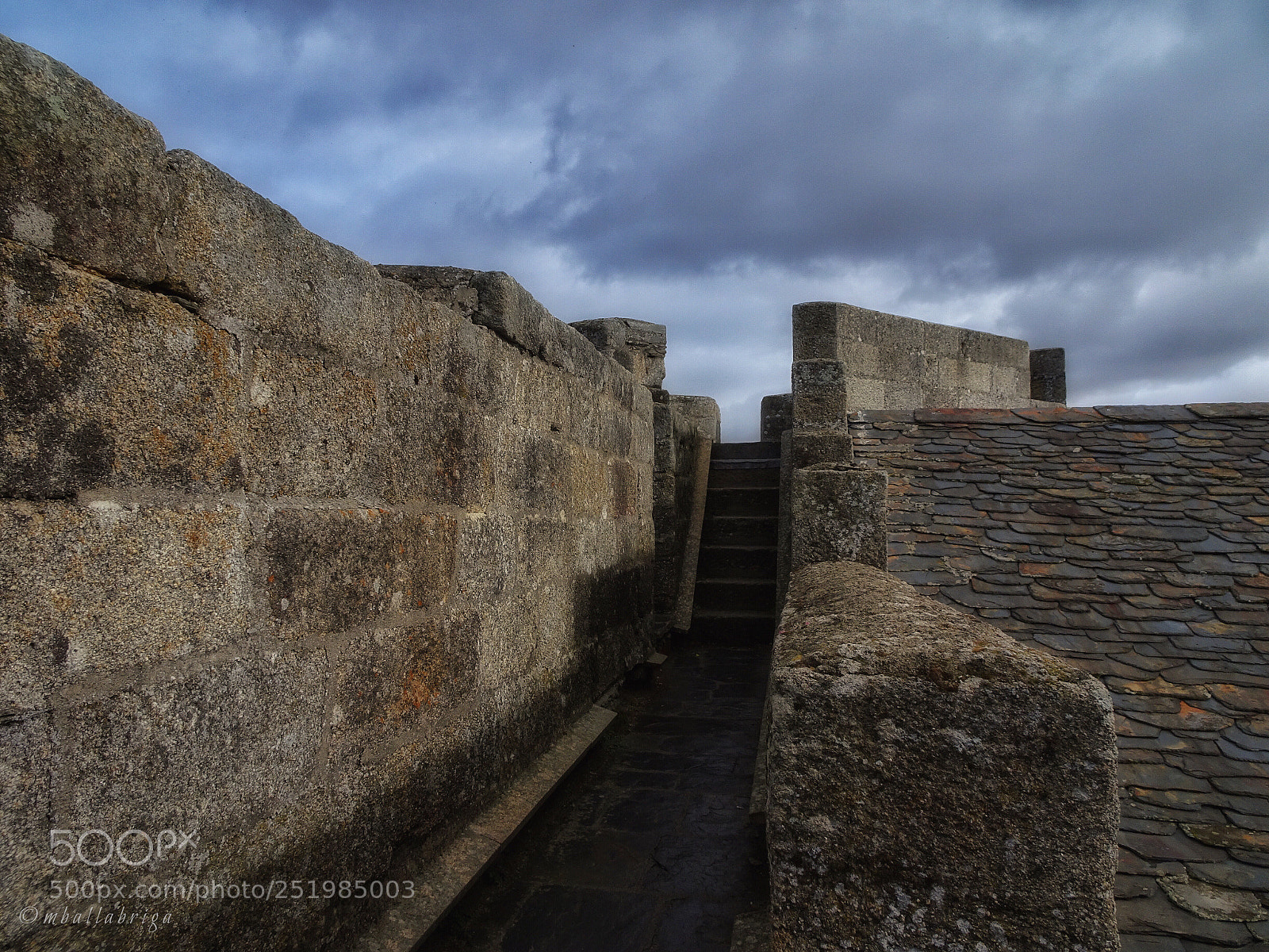 Sony DSC-HX90 sample photo. Stone wall photography