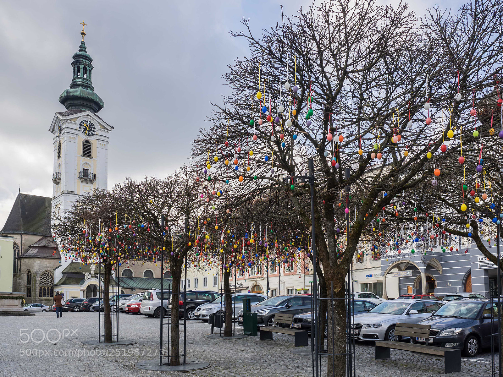Olympus OM-D E-M1 sample photo. Osterstimmung am stadtplatz in photography