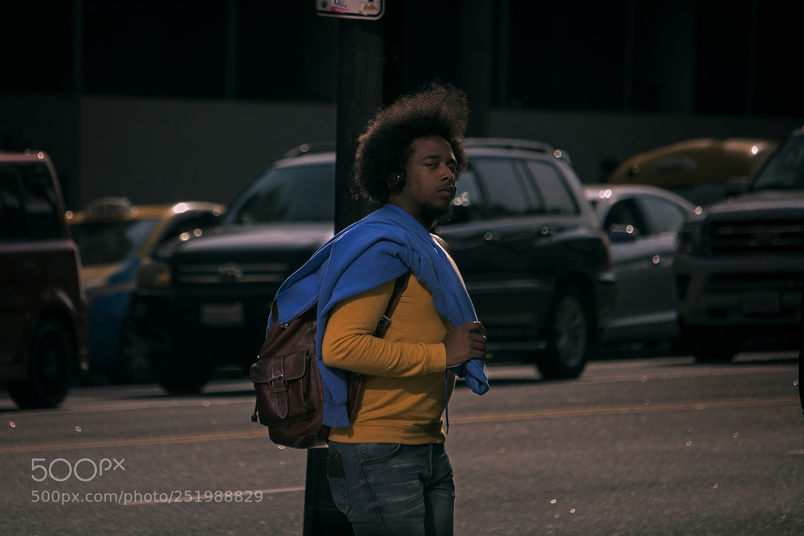 Canon EOS 750D (EOS Rebel T6i / EOS Kiss X8i) sample photo. 70's guy photography