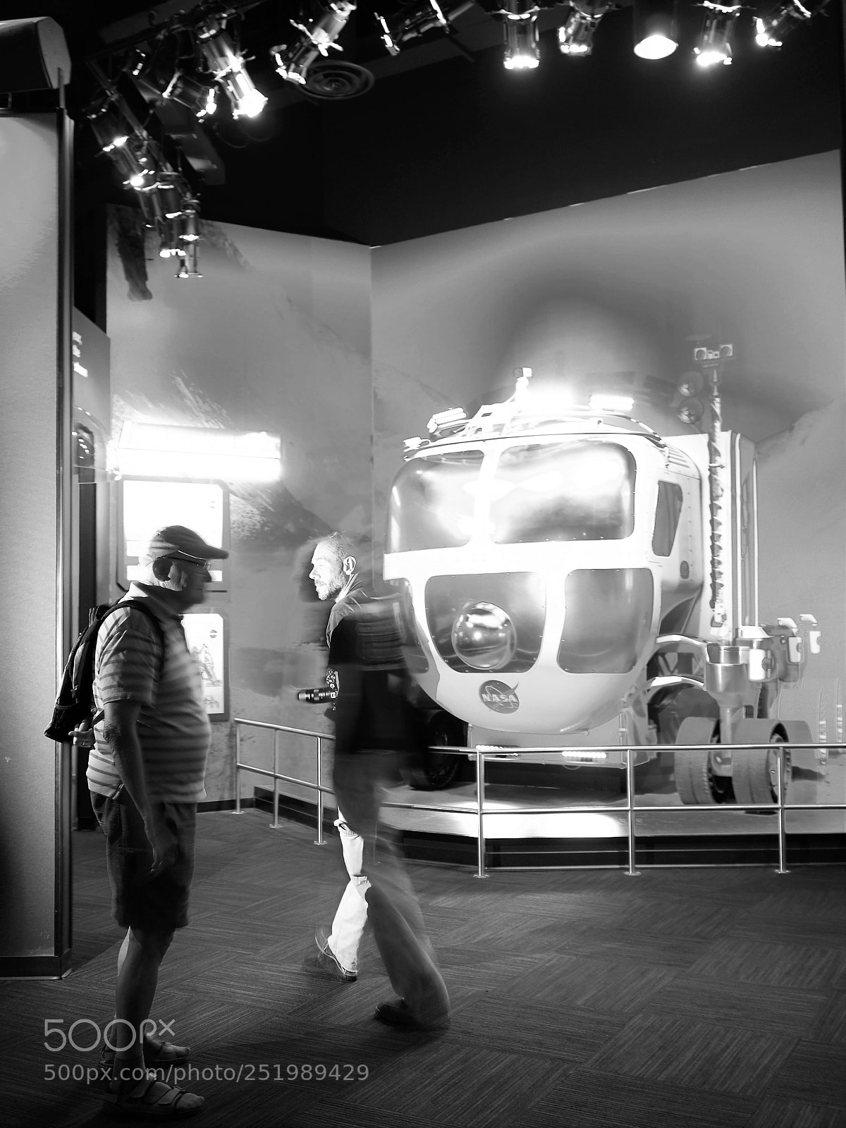 Olympus OM-D E-M10 II sample photo. Trange face face photography