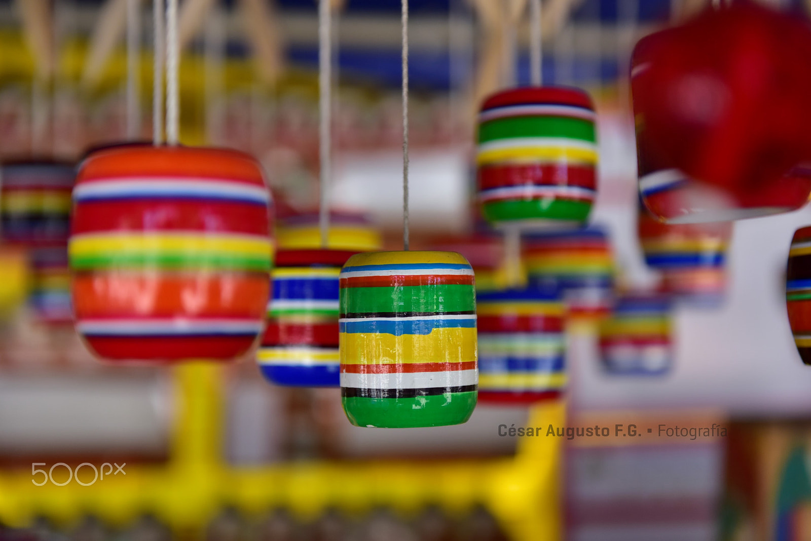 Nikon AF-S Nikkor 24-70mm F2.8G ED sample photo. Juguetes photography