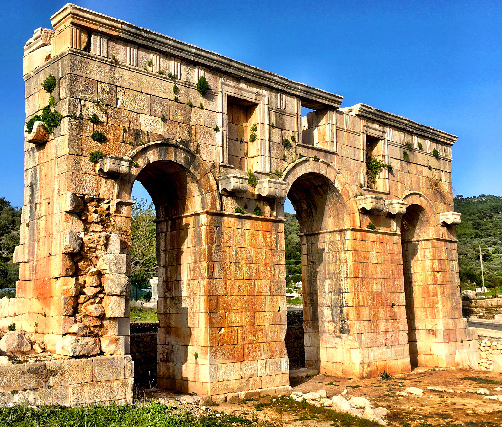 Apple iPhone SE sample photo. Patara arc de triomphe photography