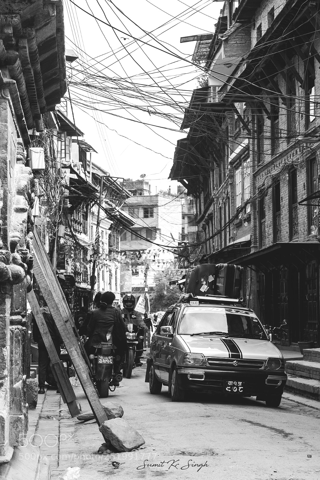 Canon EOS 1300D (EOS Rebel T6 / EOS Kiss X80) sample photo. Street of patan photography