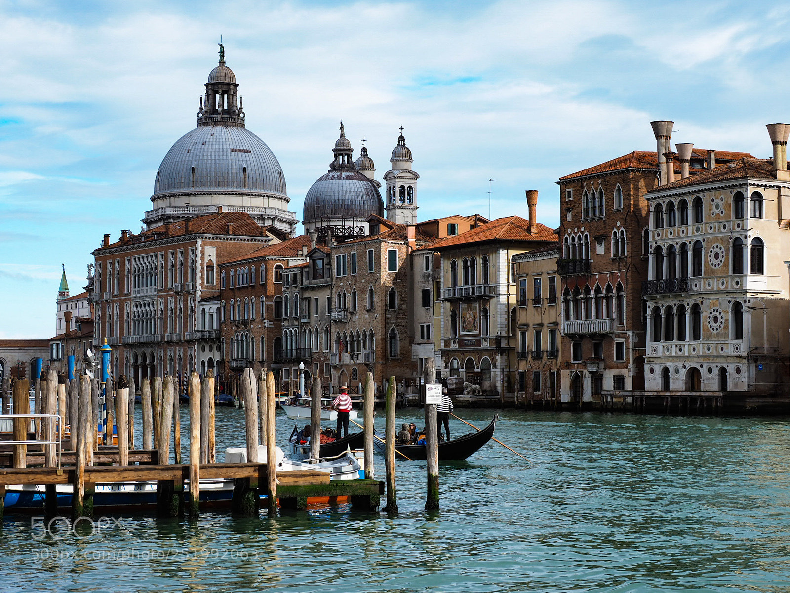 Olympus OM-D E-M5 II sample photo. Grand canal photography
