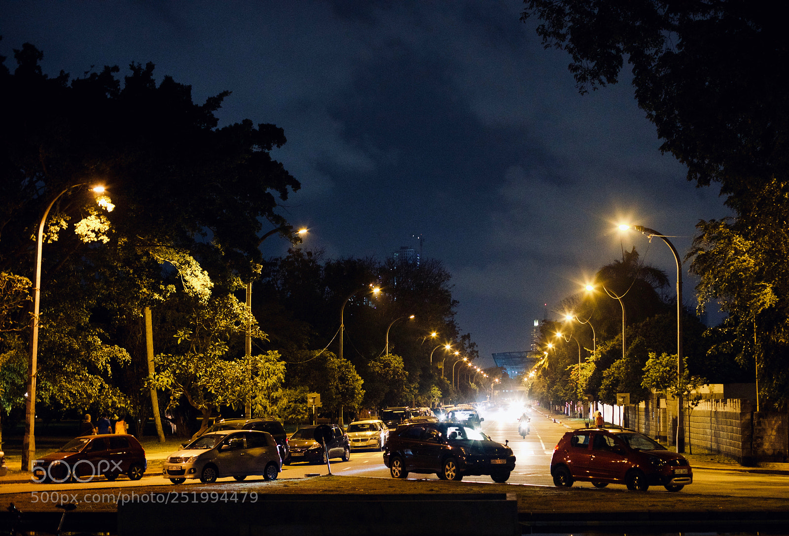 Canon EOS 5D Mark IV sample photo. Left and right photography