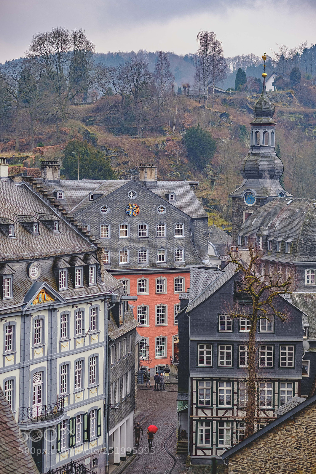 Fujifilm X-T20 sample photo. Monschau mit regenwolke photography