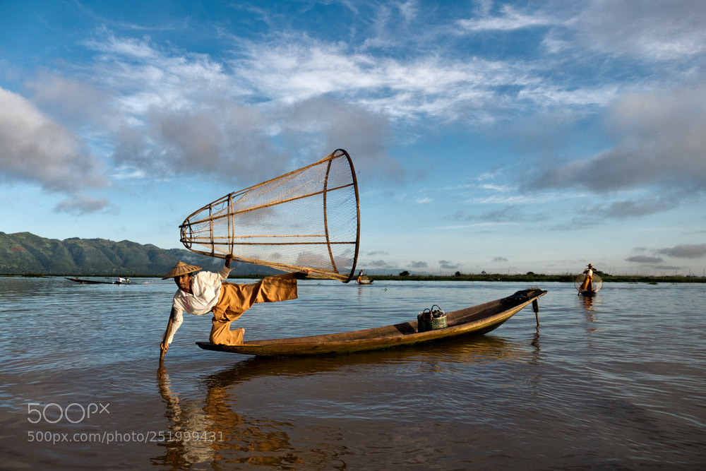 Panasonic Lumix DMC-FZ1000 sample photo. Inle lake photography
