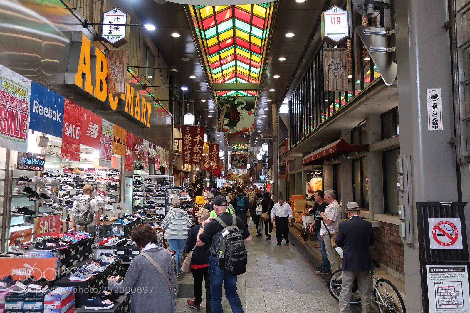 Canon PowerShot G9 X Mark II sample photo. Nishiki market photography