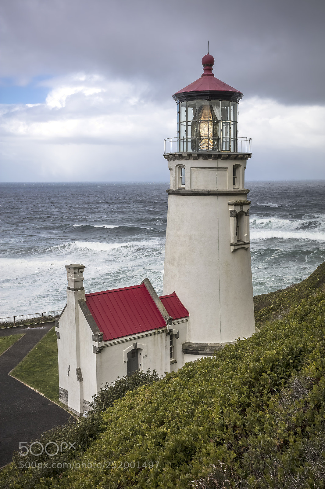 Canon EOS 5DS R sample photo. Heceta head lighthouse photography