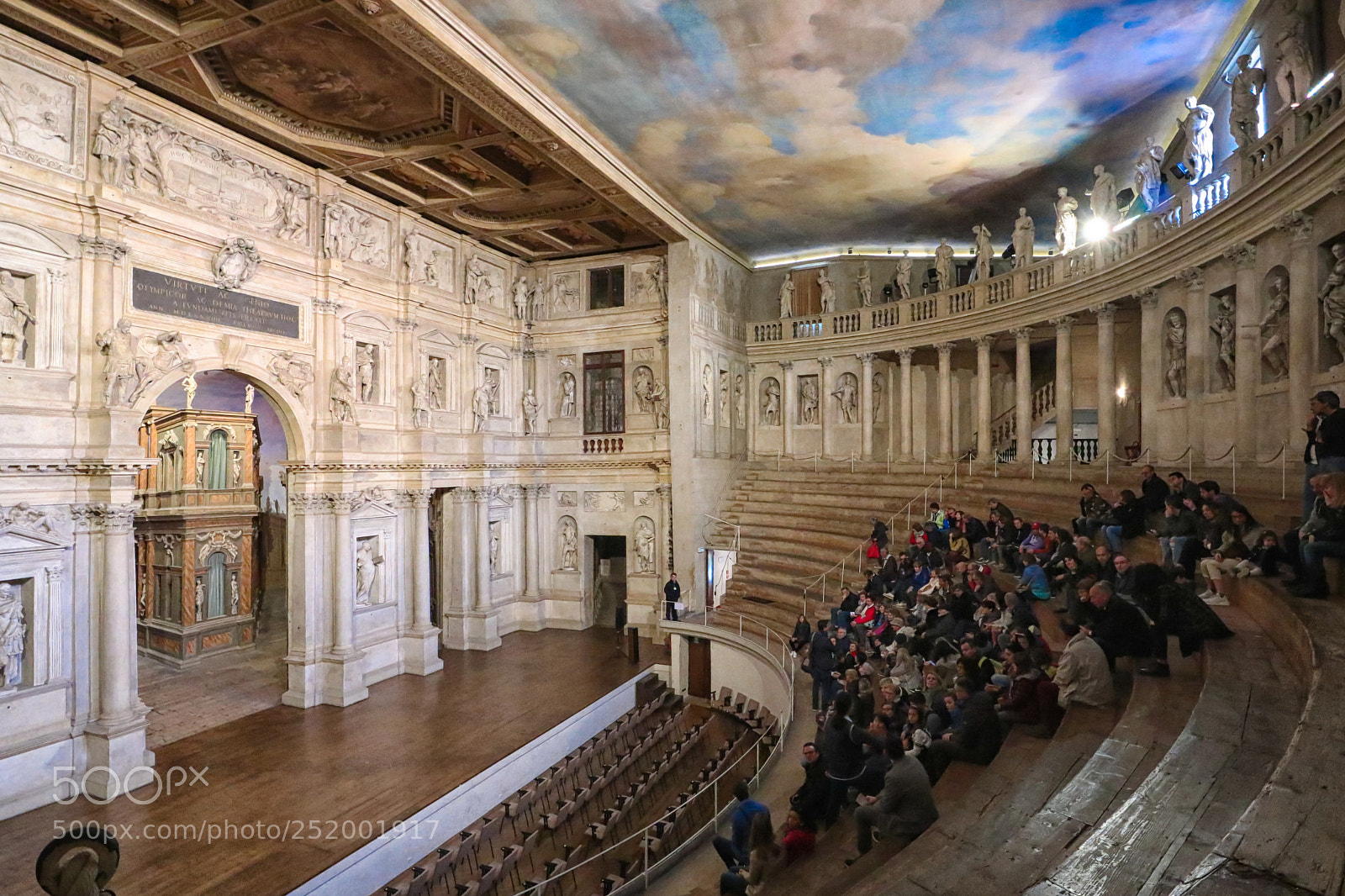 Canon EOS M5 sample photo. Olympic theatre photography