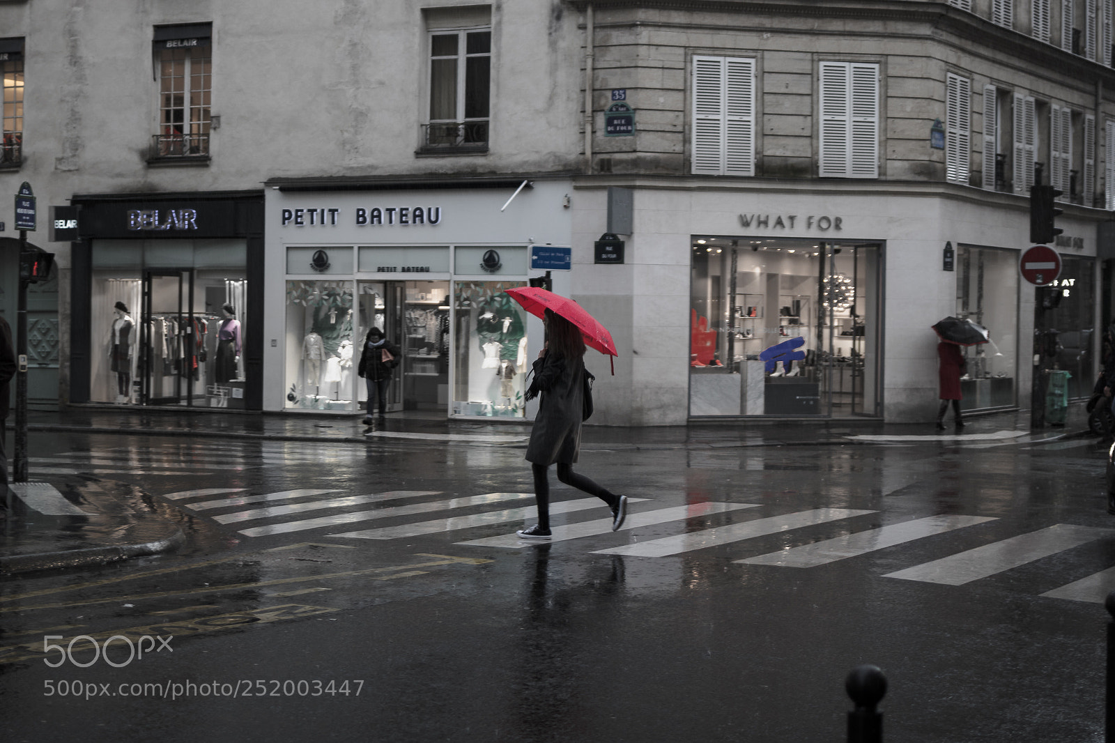 Canon EOS 750D (EOS Rebel T6i / EOS Kiss X8i) sample photo. Rainy day photography