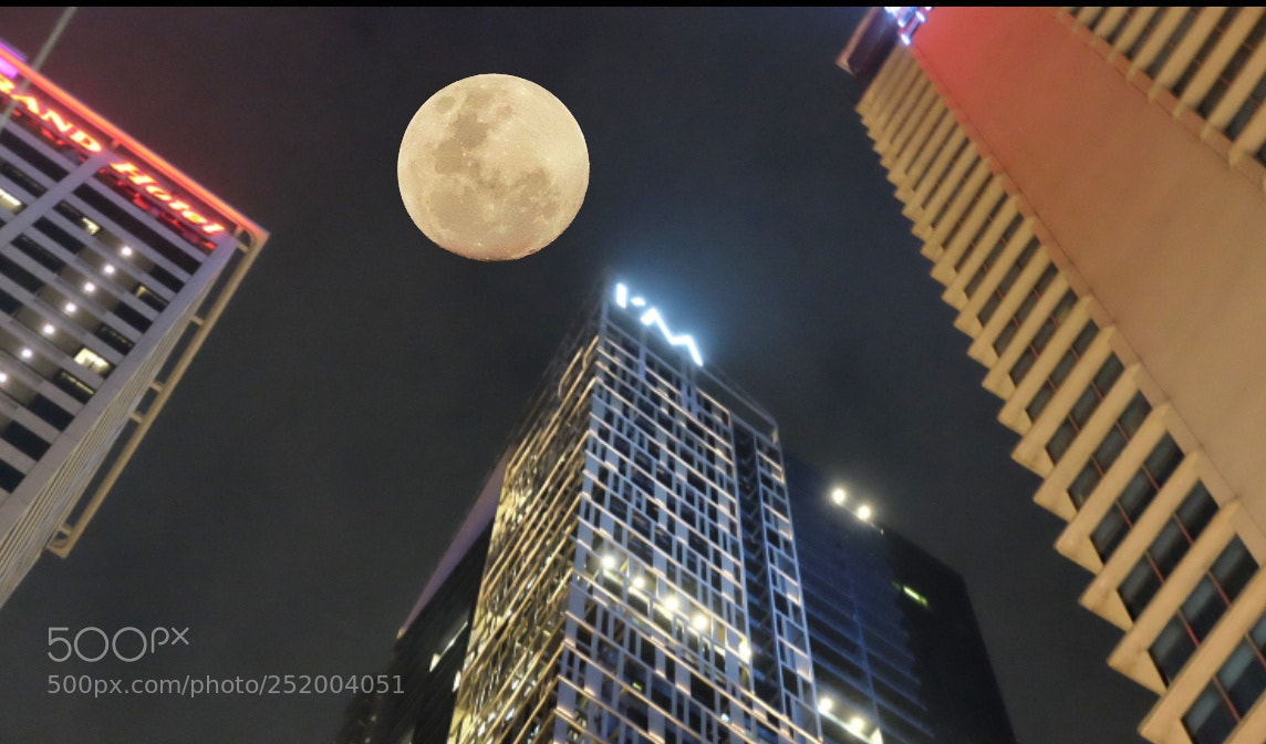 Fujifilm X-T10 sample photo. 3 hotels and a moon photography