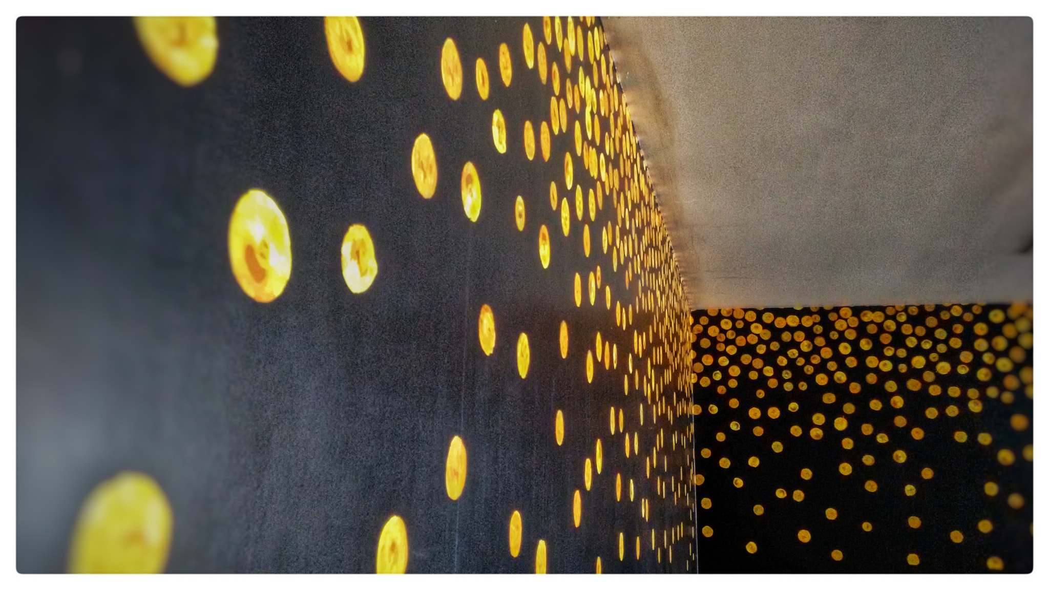 Motorola Moto G (2nd Gen) sample photo. Golden dots photography
