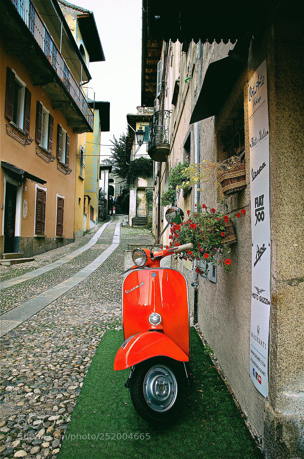 Nikon D7000 sample photo. In the alleys photography