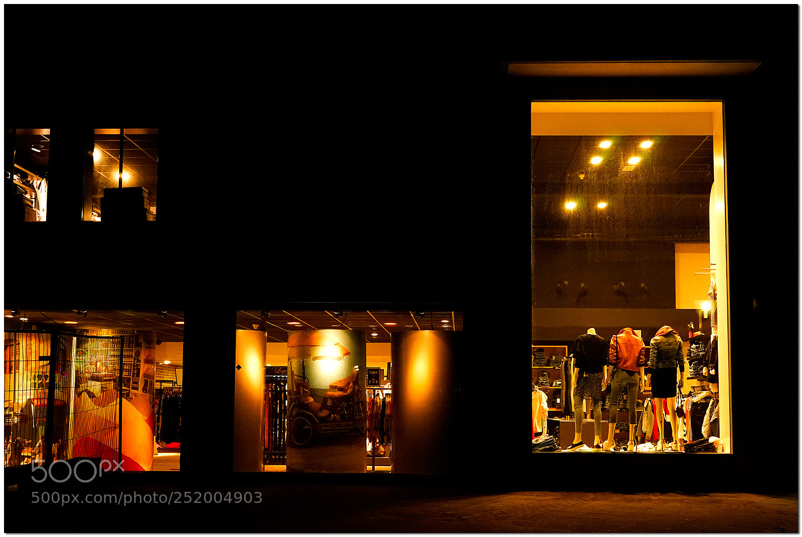 Sony a7 sample photo. Shop window photography