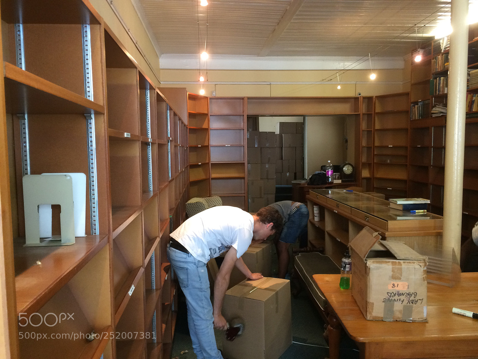 Apple iPhone 5s sample photo. Packing up 232 long street. photography