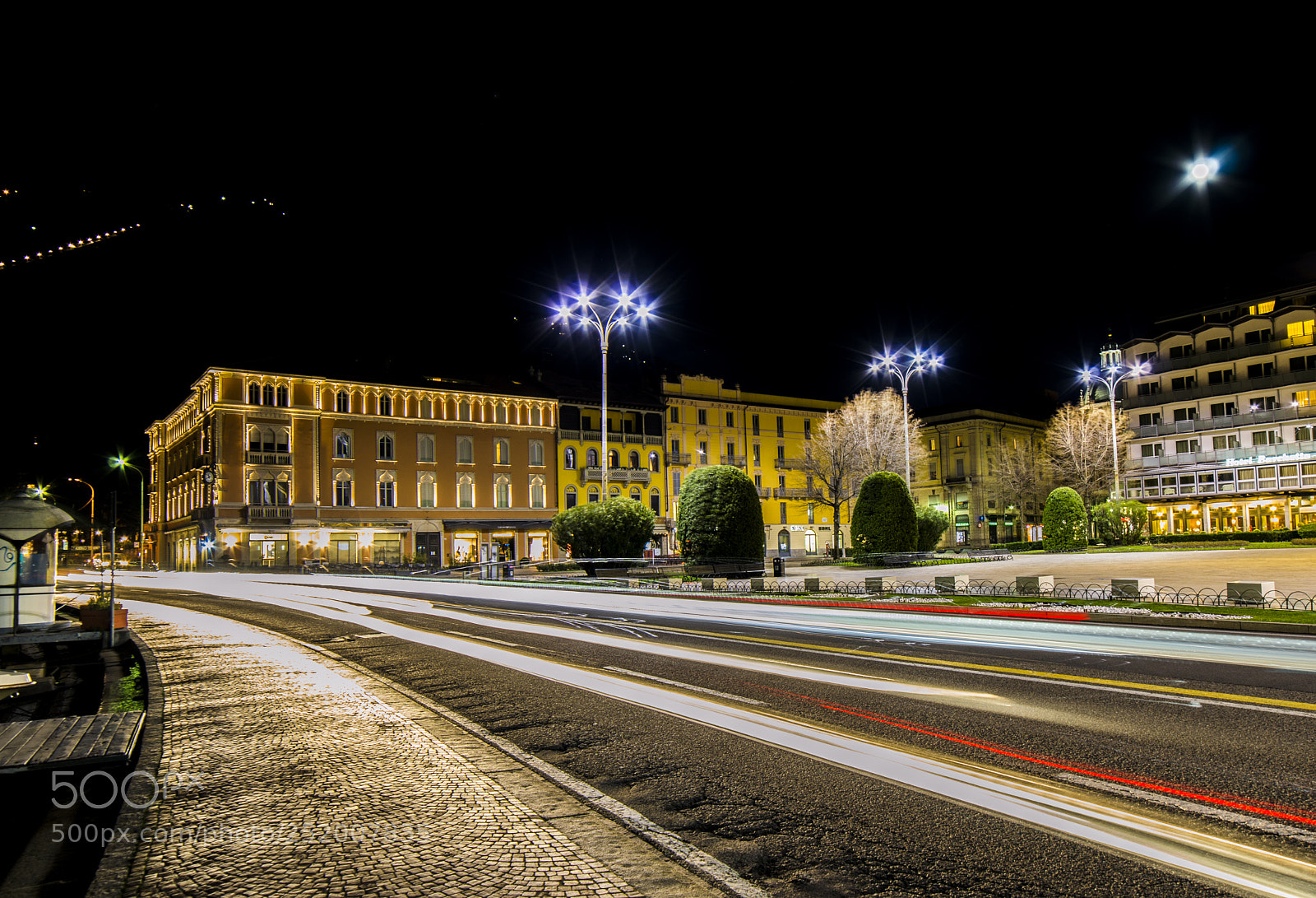 Nikon D3200 sample photo. Night atmosphere in como photography