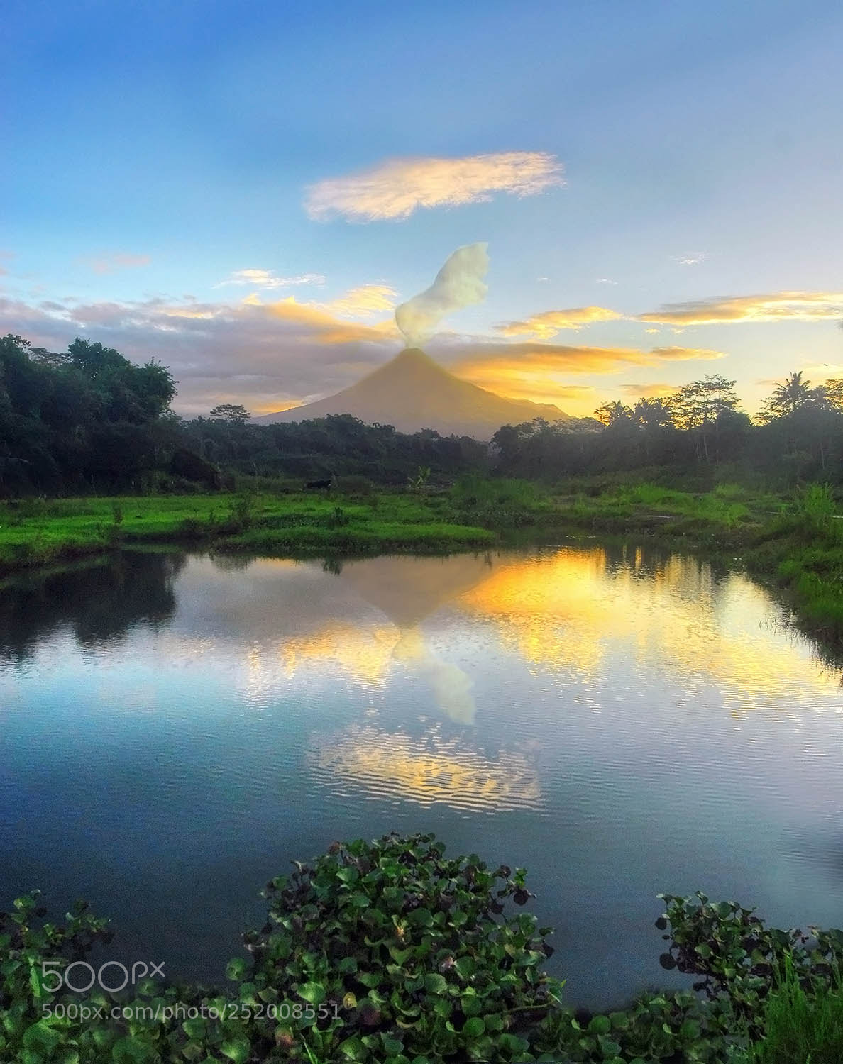 Nikon D200 sample photo. Majesty mt. merapi photography