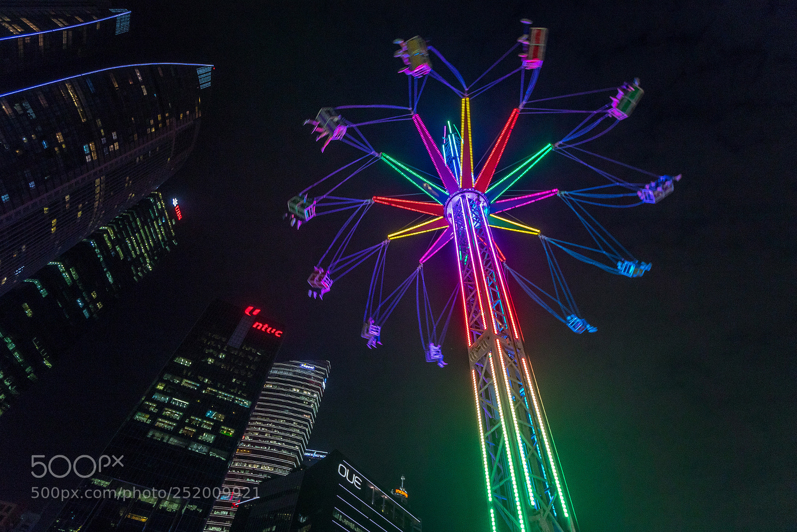 Canon EOS-1D X Mark II sample photo. Star flyer photography
