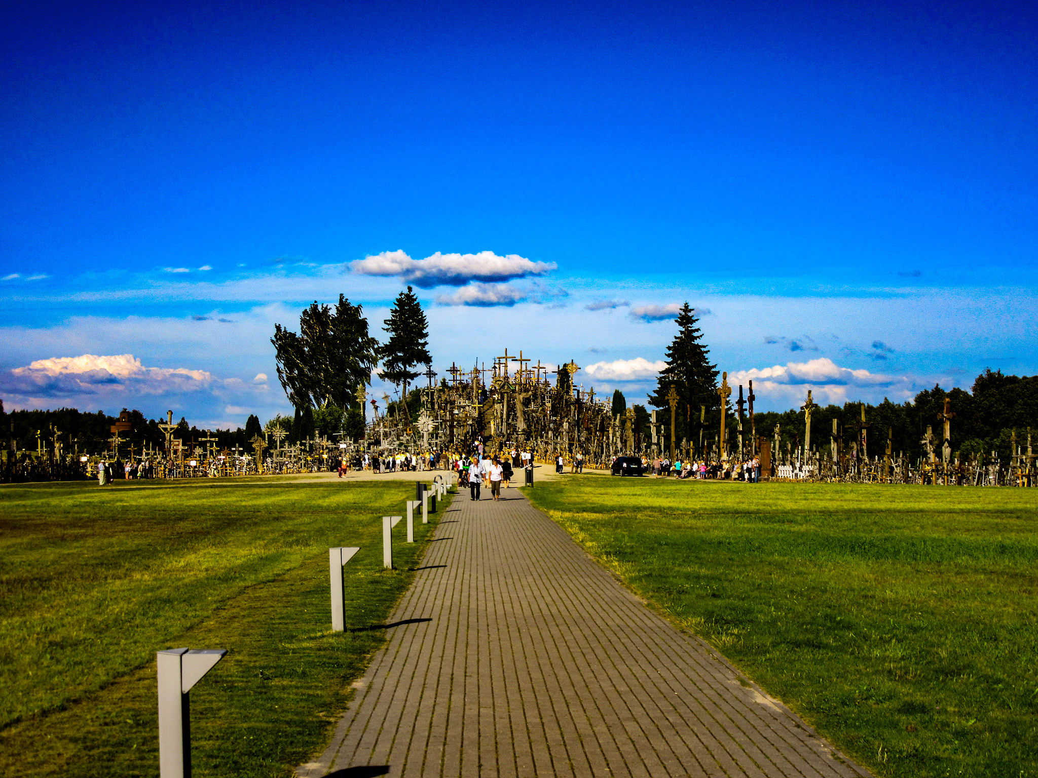 Canon PowerShot SX600 HS sample photo. Hill of crosses photography