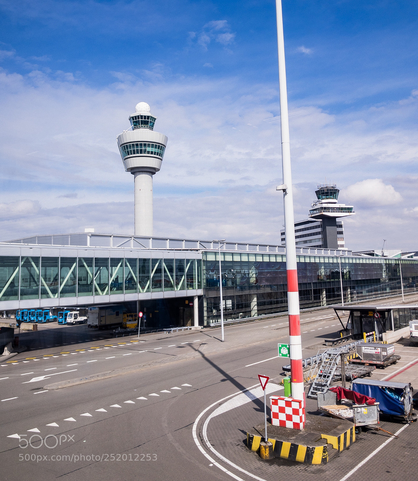 Apple iPhone 7 Plus sample photo. Schiphol airport tower photography