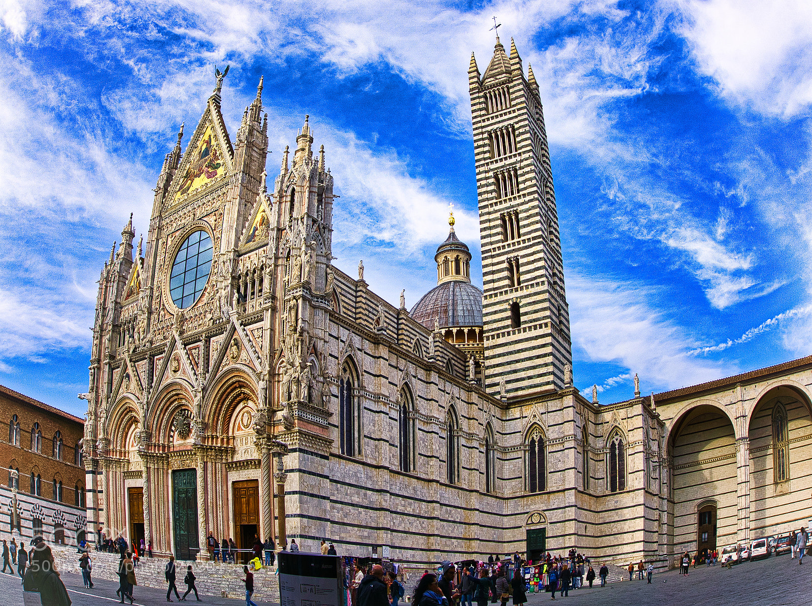 Sony a6000 sample photo. Siena cathedral and distortion photography