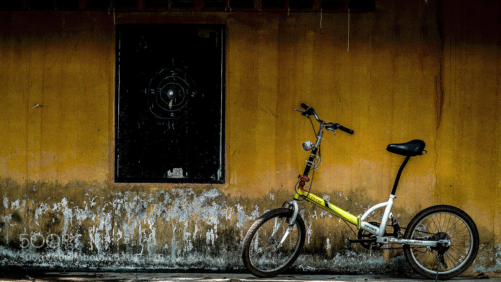 Sony a6300 sample photo. Bike photography