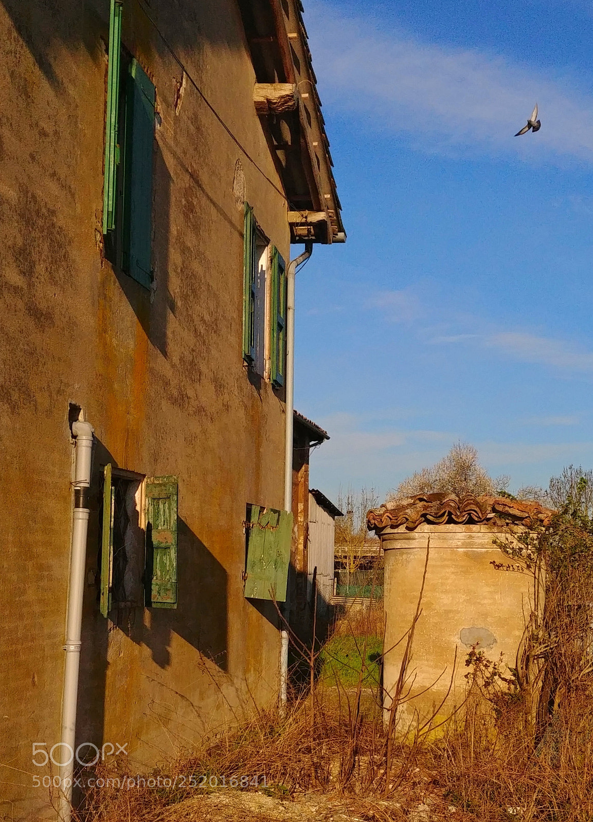 LG G6 sample photo. Fly over country photography