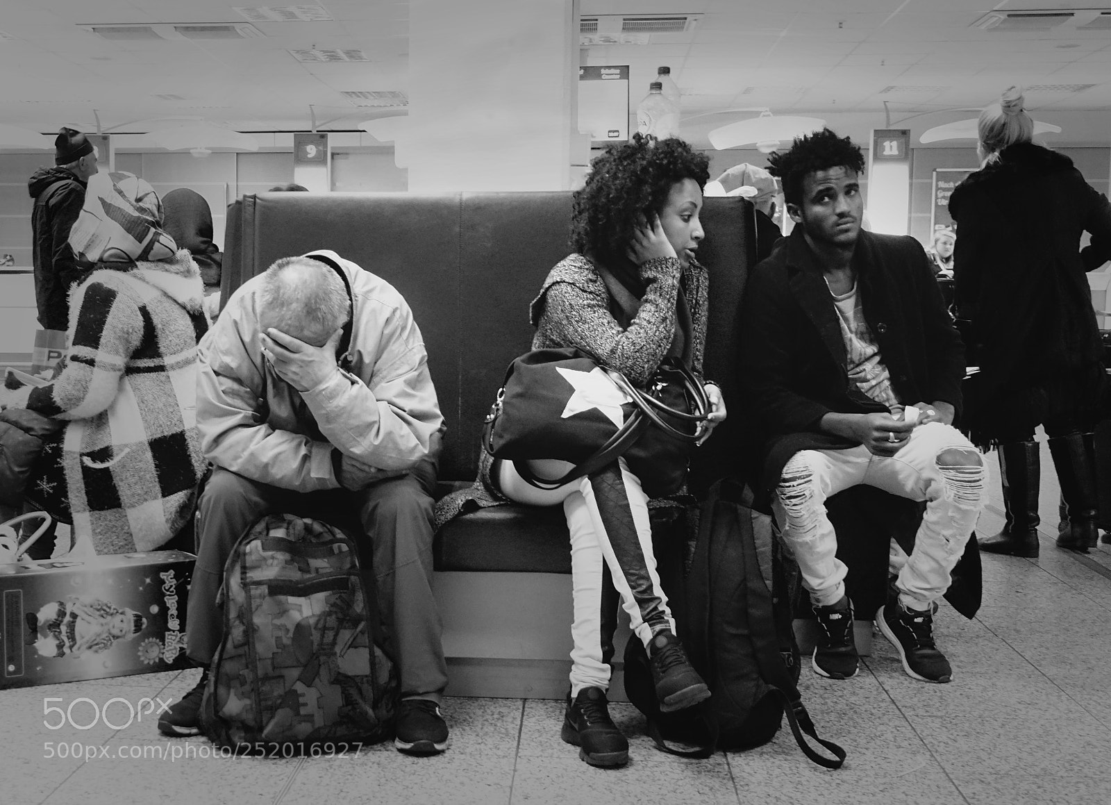 Sony Cyber-shot DSC-RX100 III sample photo. Waiting room at the photography
