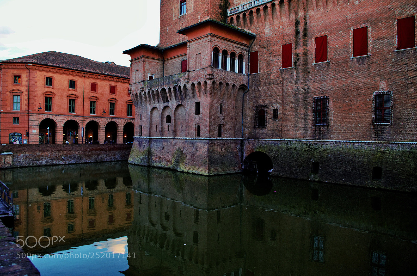 Pentax K-500 sample photo. Historical castle, reflection  photography