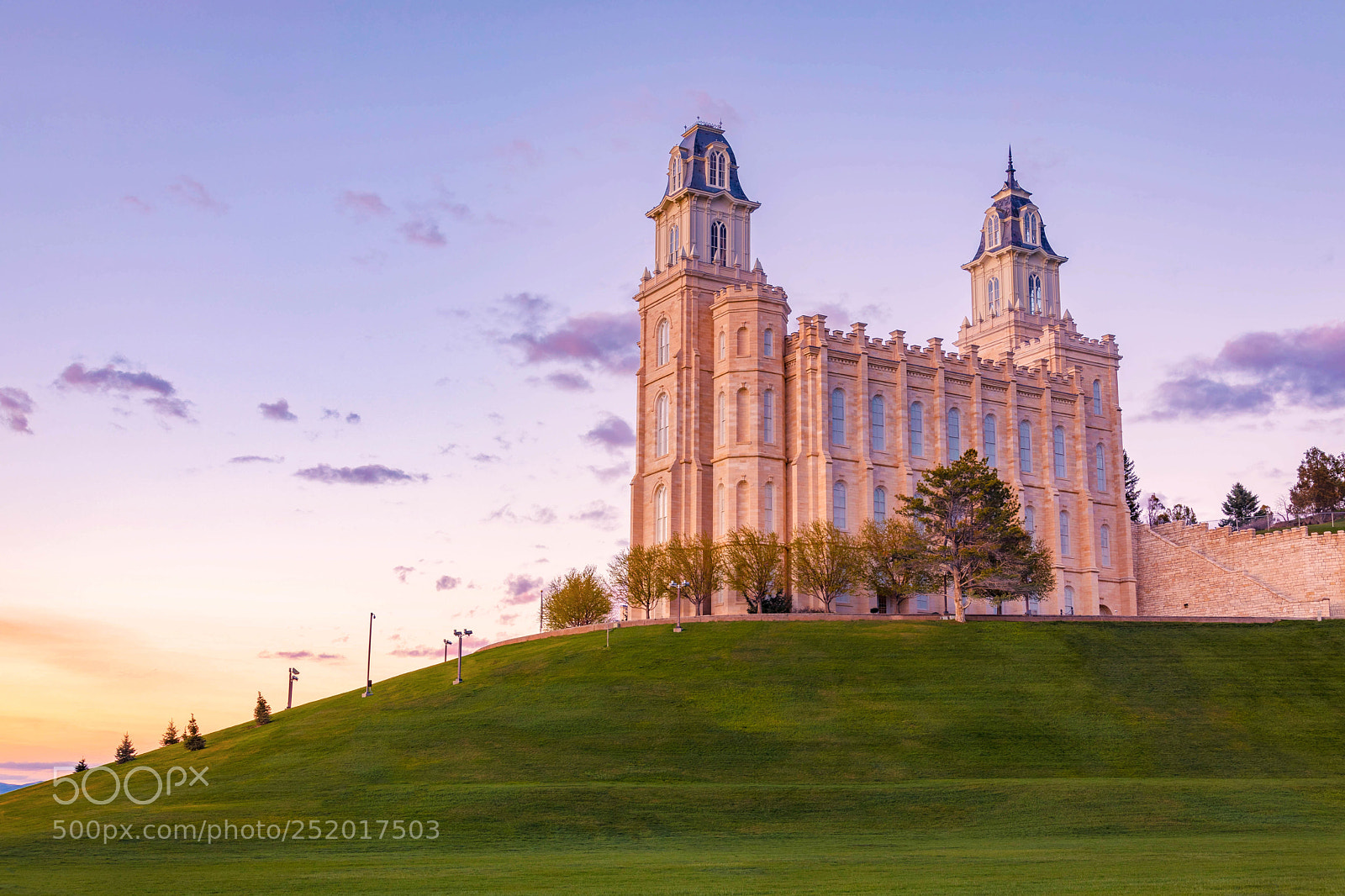 Canon EOS 5D Mark IV sample photo. Manti temple sunset photography
