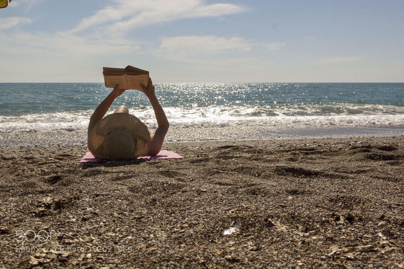 Canon EOS 60D sample photo. Beautiful woman reading on photography