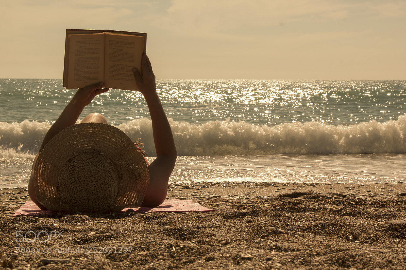 Canon EOS 60D sample photo. Beautiful woman reading on photography