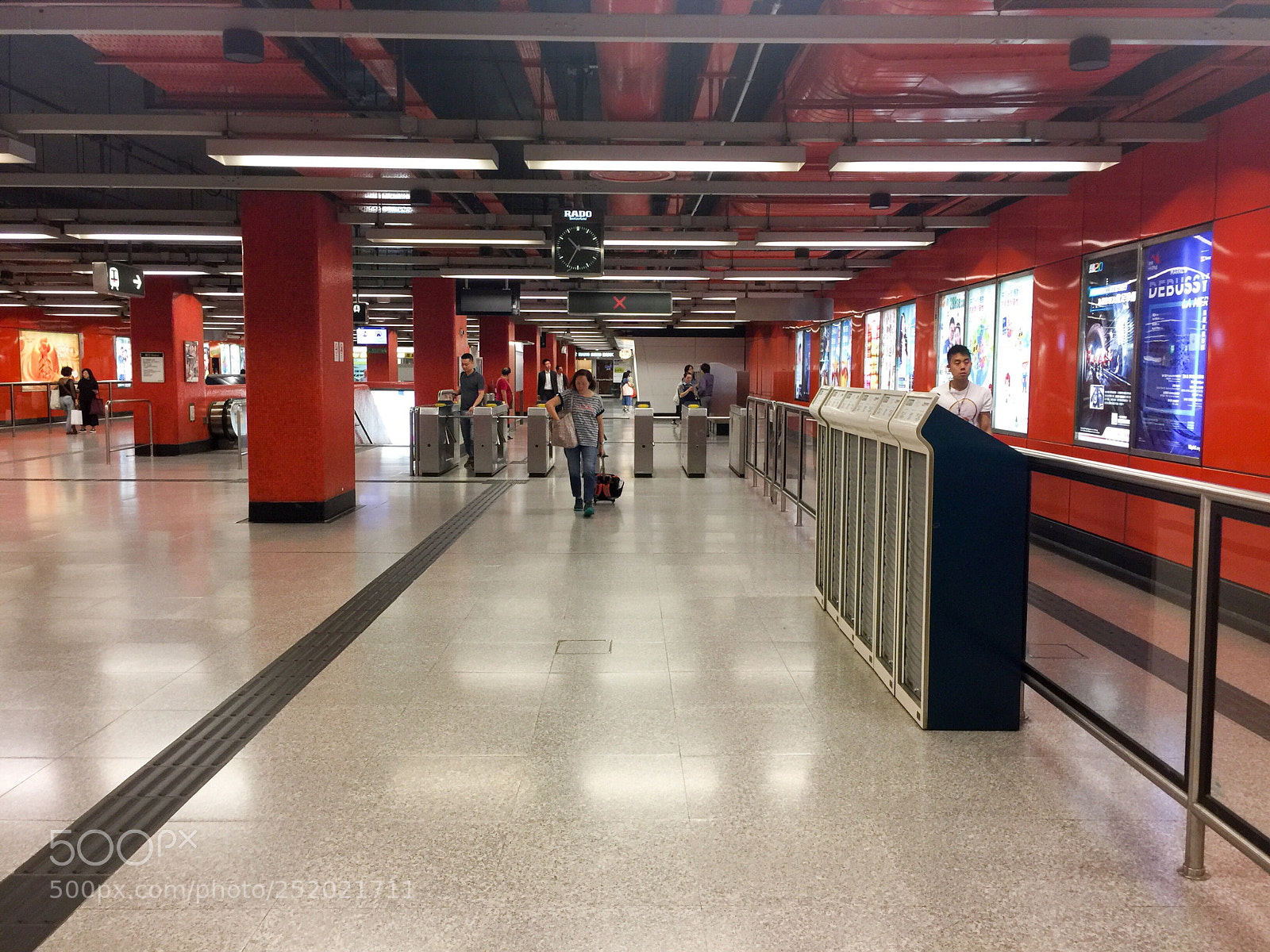 Apple iPhone 6 Plus sample photo. Mtr station in hong photography