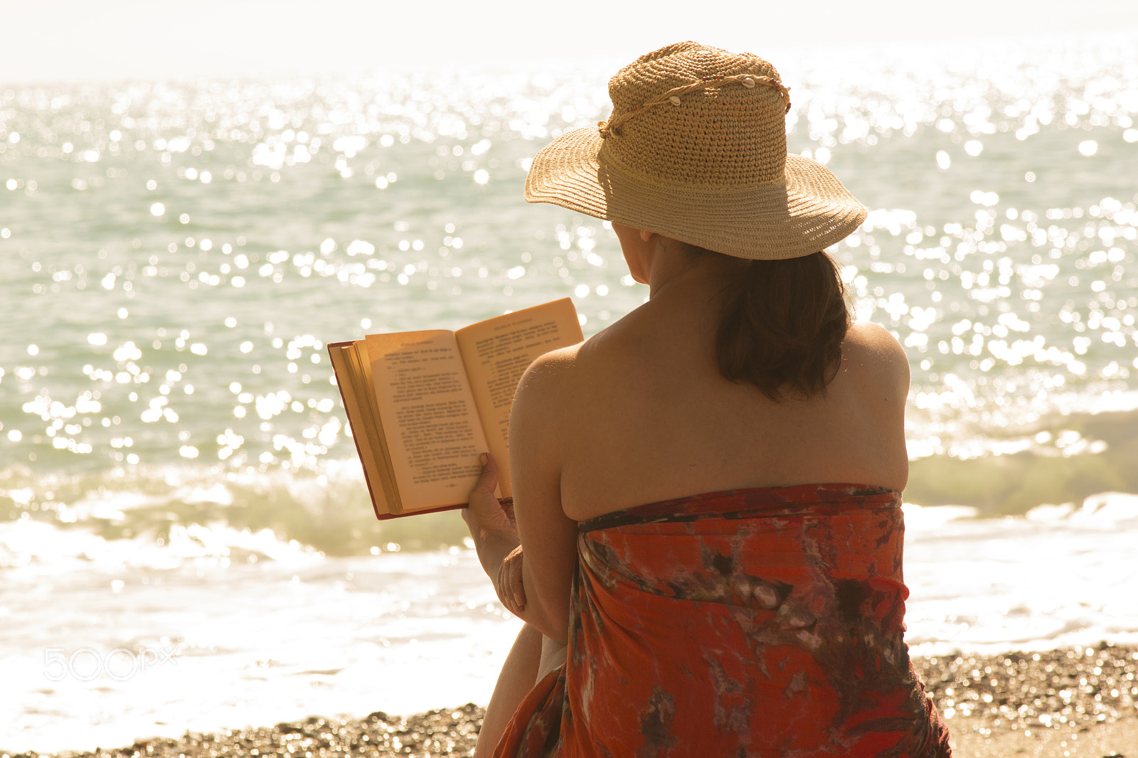 Canon EOS 60D sample photo. Beautiful woman reading on photography
