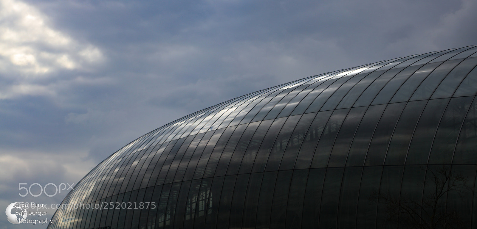 Canon EOS 5DS R sample photo. Station photography